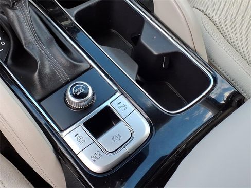 Certified 2022 Kia Telluride EX w/ EX Premium Package image 24