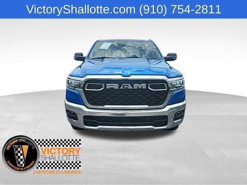 Certified 2025 RAM 1500 Big Horn AWD/4WD image 3