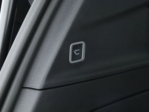 New 2026 Chrysler Pacifica Select image 18