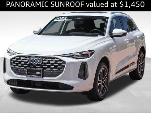 Certified 2025 Audi Q5 Premium w/ Convenience Package AWD/4WD image 3