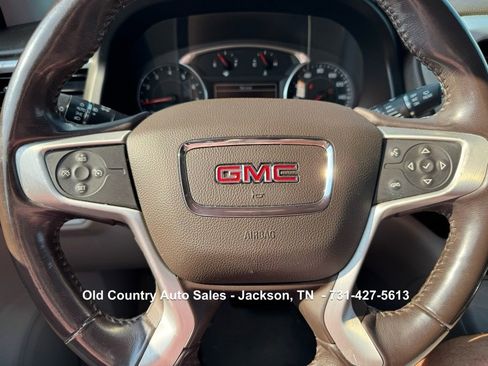Used 2019 GMC Acadia SLT image 17