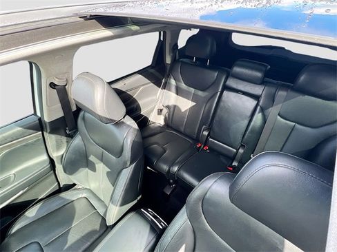 Used 2020 Hyundai Santa Fe Limited w/ Cargo Package image 23