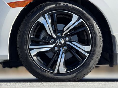 Used 2017 Honda Civic Touring image 17