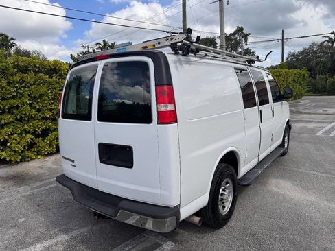 Used 2019 Chevrolet Express 2500 w/ Driver Convenience Package image 4