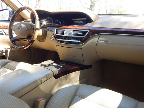 Used 2012 Mercedes-Benz S 550 4MATIC image 19