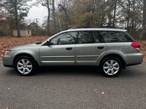 Used 2009 Subaru Outback 2.5i Special Edition image 7