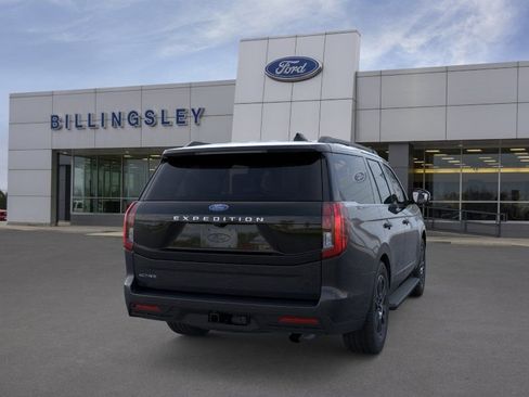 New 2026 Ford Expedition Active image 8
