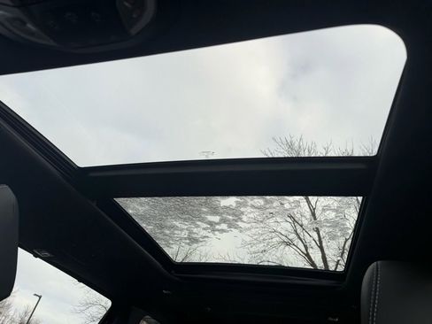 New 2026 Chrysler Pacifica Select image 22