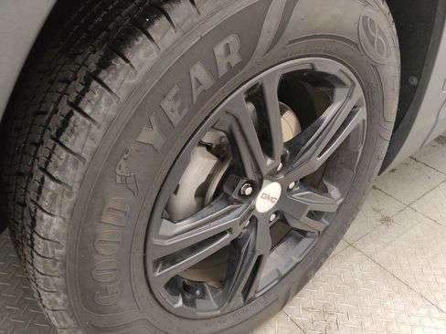 Used 2019 GMC Terrain SLE w/ Driver Convenience Package image 31