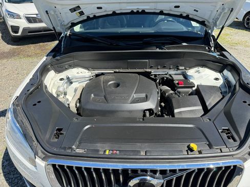 Used 2021 Volvo XC90 T5 Momentum w/ Climate Package AWD/4WD image 24
