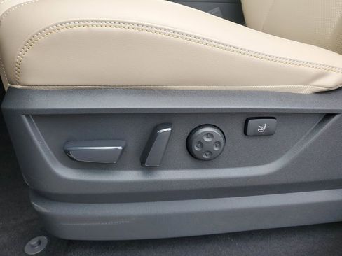 New 2025 Nissan Armada Platinum Reserve image 12