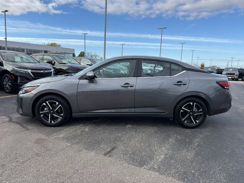 Used 2024 Nissan Sentra SV image 6