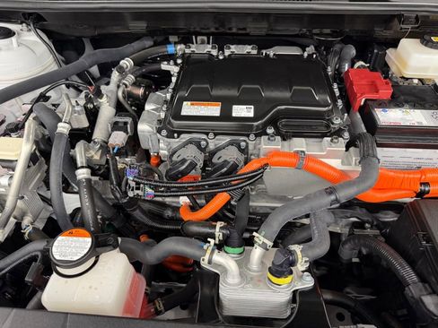 Certified 2025 Toyota bZ4X AWD w/ Weather Package image 41