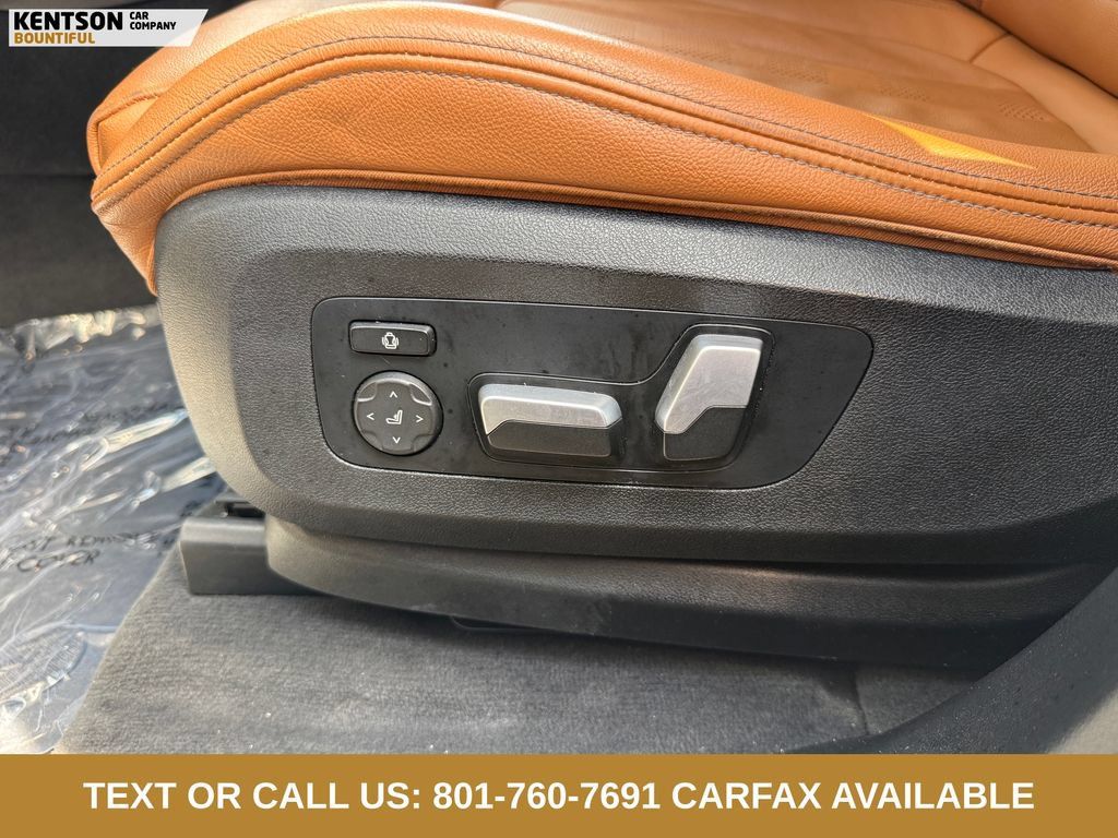 Used 2022 BMW X7 xDrive40i w/ M Sport Package AWD/4WD image 32