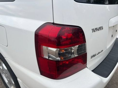 Used 2006 Toyota Highlander Limited w/ Leather Trim Pkg AWD/4WD image 10