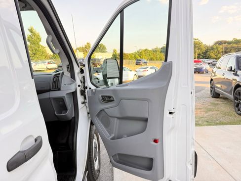 Used 2019 Ford Transit 250 148 High Roof RWD image 14