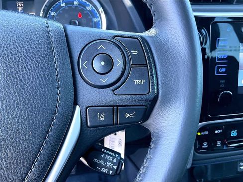 Used 2017 Toyota Corolla SE w/ Carpet Mat Package (TMS) FWD image 22