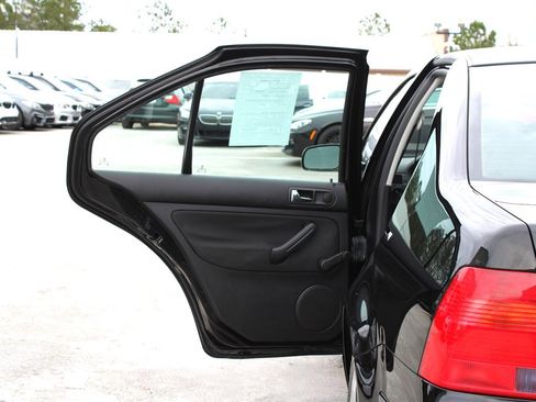 Used 2002 Volkswagen Jetta GL image 28