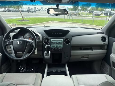 Used 2011 Honda Pilot EX image 16