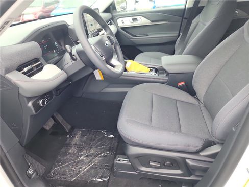 New 2026 Ford Explorer Active RWD image 12