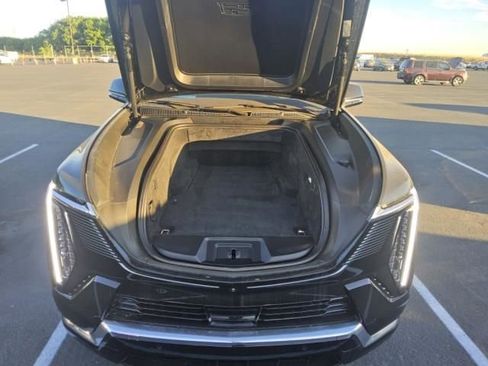 Used 2025 Cadillac Escalade IQ Luxury 1 image 10
