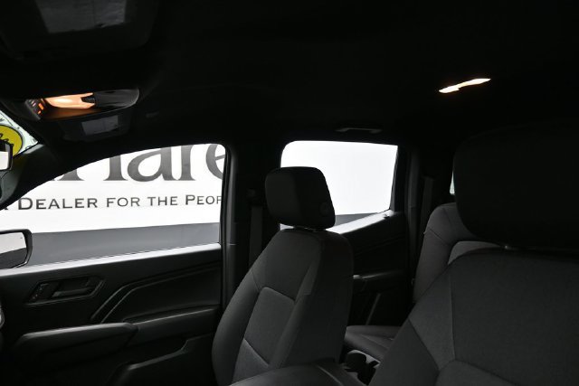 Used 2023 Chevrolet Colorado Trail Boss w/ LPO, Dark Essentials Package AWD/4WD image 18