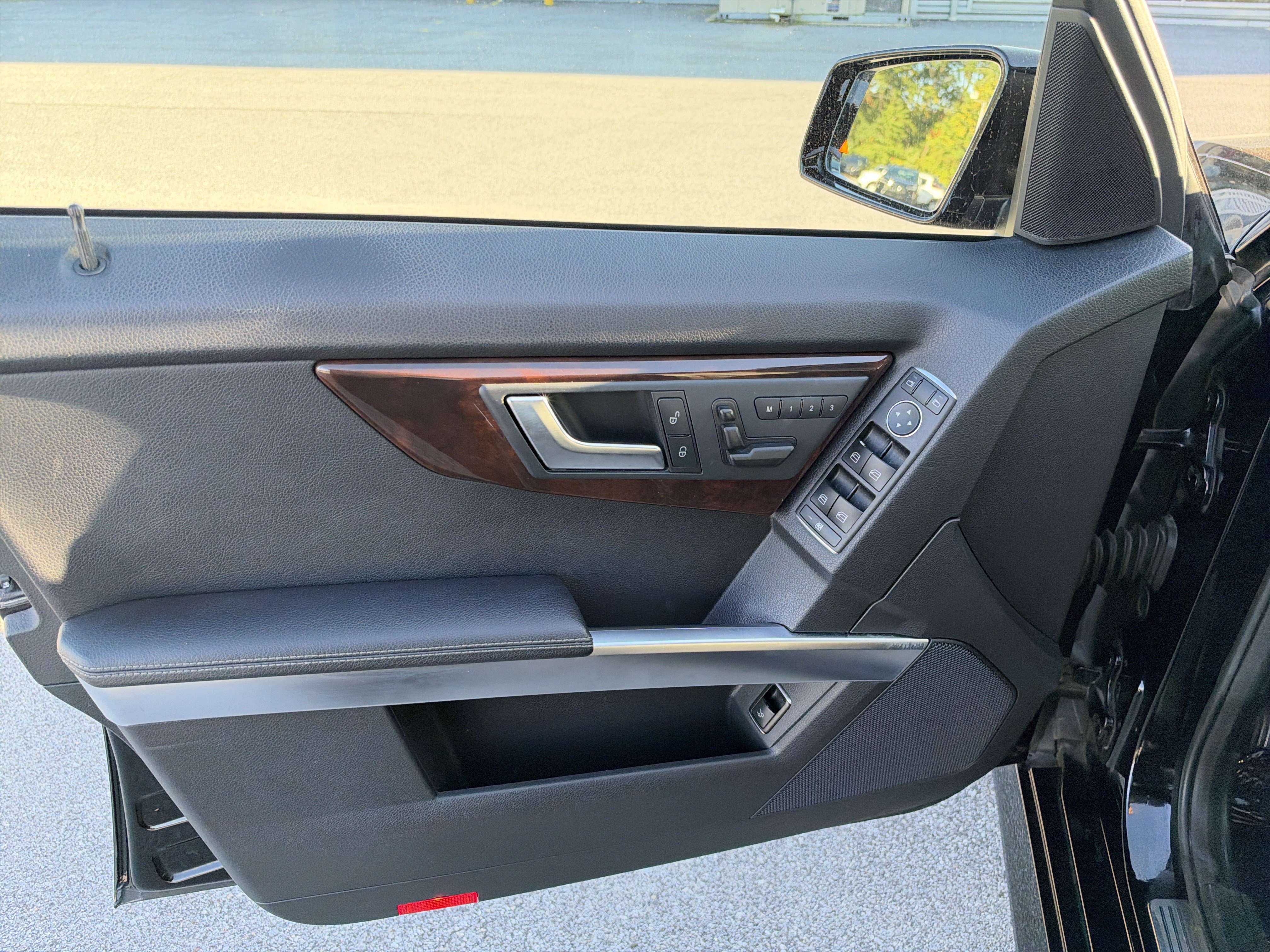Used 2015 Mercedes-Benz GLK 250 BlueTEC 4MATIC image 9