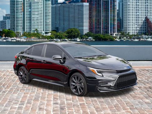 Used 2025 Toyota Corolla SE w/ SE Premium Package image 3