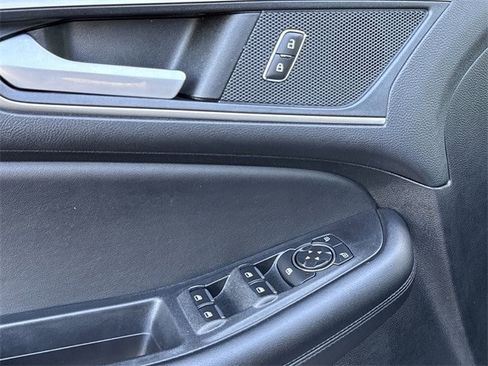 Used 2022 Ford Edge SEL image 24