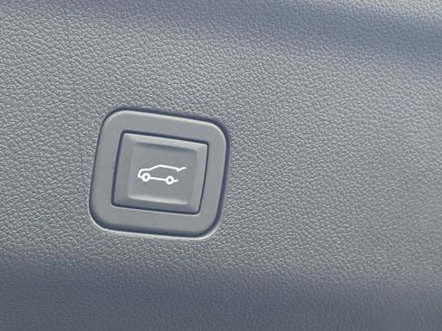 New 2026 Chevrolet Tahoe Premier image 12