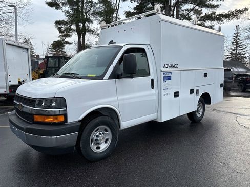 New 2025 Chevrolet Express 3500 w/ Power Convenience Package image 2