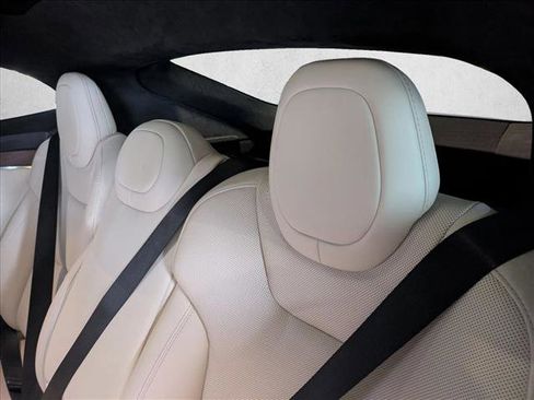 Used 2022 Tesla Model S image 15