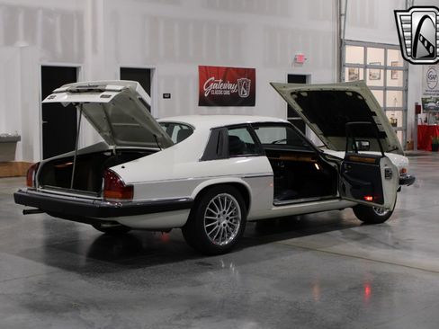 Used 1991 Jaguar XJS V12 Coupe image 19