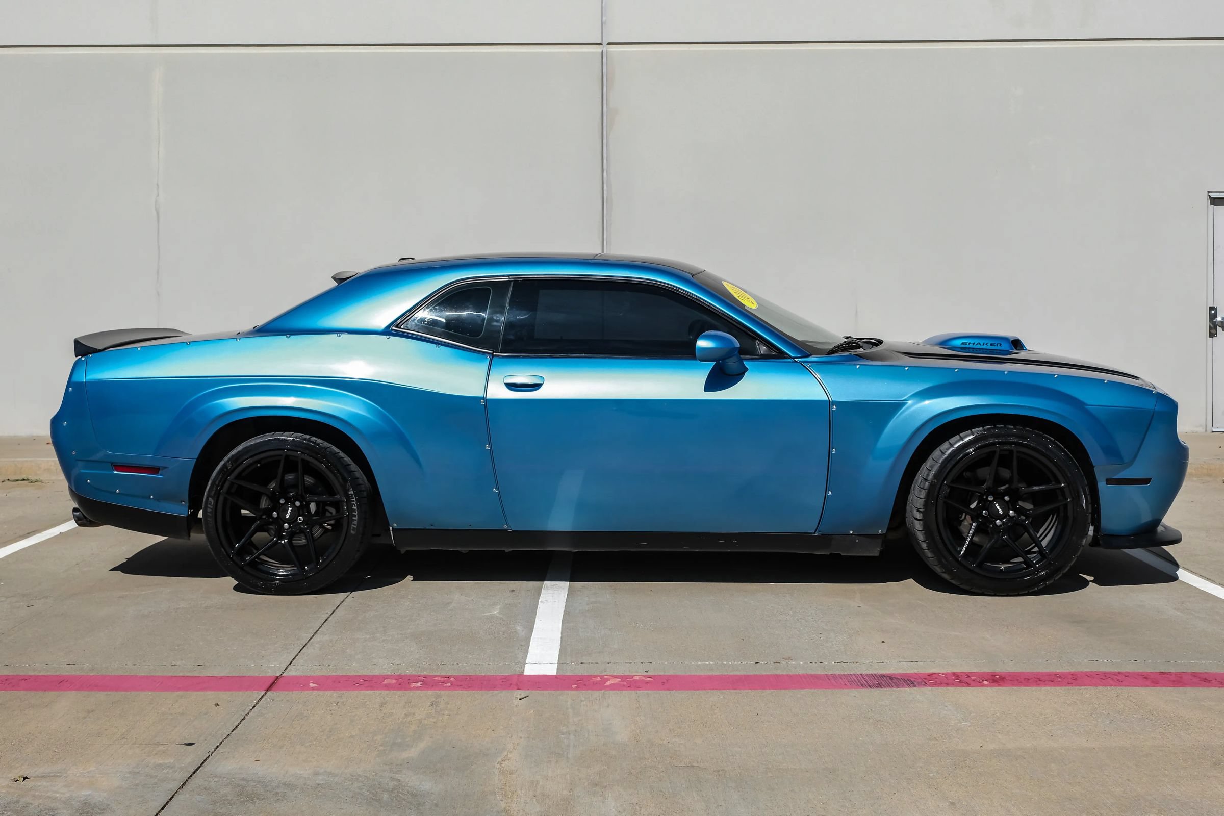 Used 2015 Dodge Challenger R/T RWD image 9