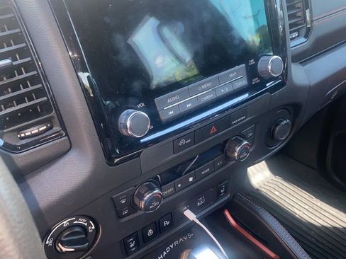 Used 2024 Nissan Frontier PRO-4X w/ Pro Premium Package AWD/4WD image 6