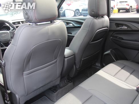 Used 2023 Chevrolet TrailBlazer RS w/ Sun and Liftgate Package image 21