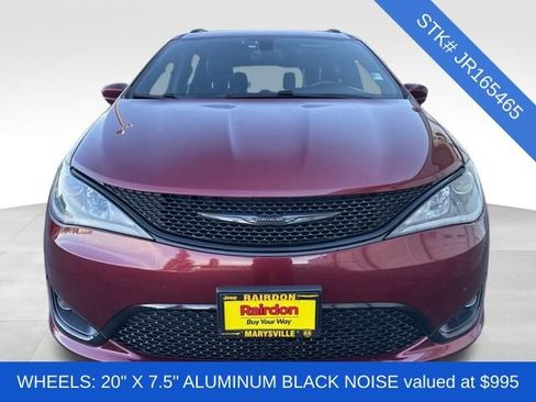 Used 2018 Chrysler Pacifica Touring-L w/ Premium Audio Group image 2