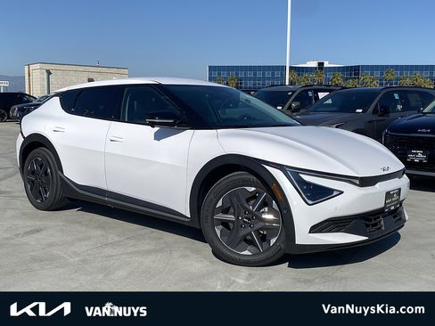 New 2026 Kia EV6 Light RWD image 1