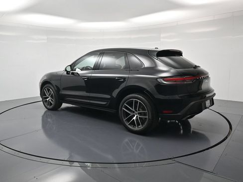 Used 2026 Porsche Macan AWD/4WD image 3