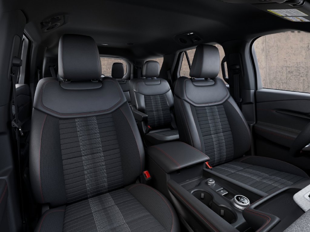 New 2027 Ford Explorer ST-Line w/ ST-Line Street Pack RWD image 10
