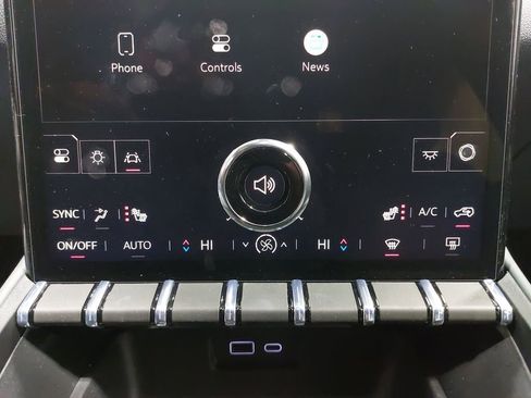 New 2026 GMC Terrain AT4 w/ Technology Package II image 21