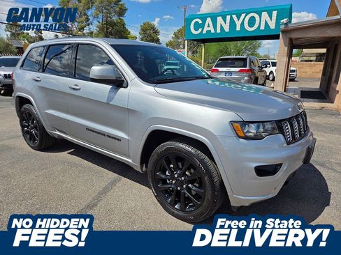 Used 2018 Jeep Grand Cherokee Altitude RWD image 1