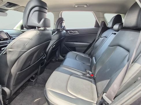 Used 2023 Kia Sportage EX AWD/4WD image 17