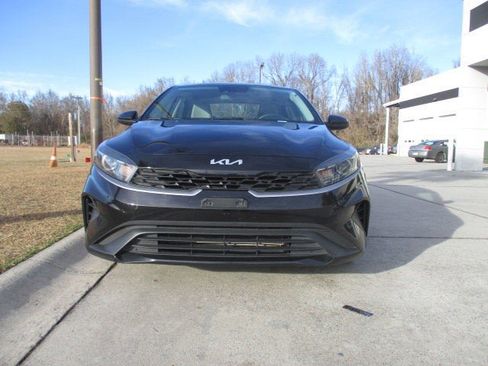 Used 2022 Kia Forte LXS image 8