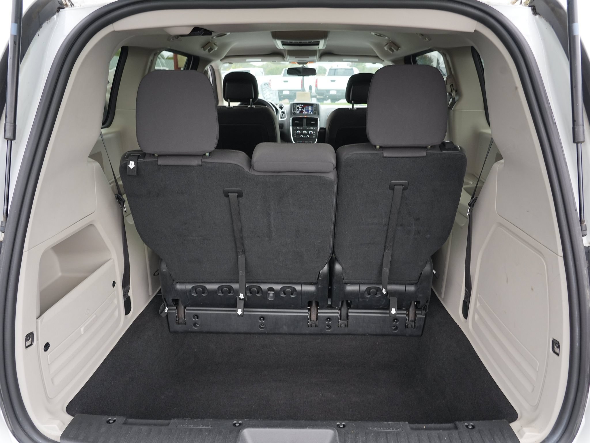 Used 2017 Dodge Grand Caravan SE w/ Power Window Group FWD image 27