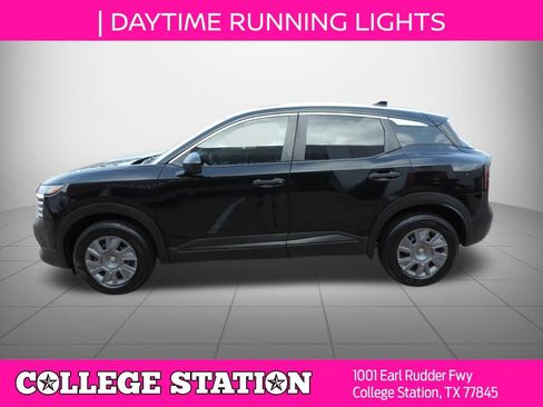 Used 2025 Nissan Kicks S AWD/4WD image 7