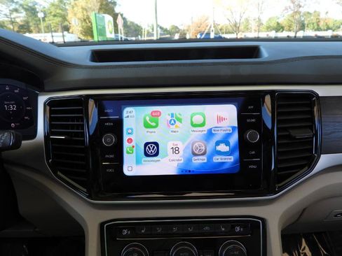 Used 2023 Volkswagen Atlas SE w/ Technology Package w/ Panoramic Sunroof Package image 60