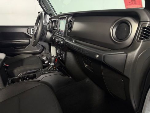 Used 2023 Jeep Wrangler Unlimited w/ 8.4" Radio Group image 31