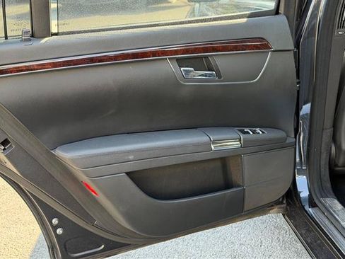 Used 2012 Mercedes-Benz S 550 4MATIC image 39