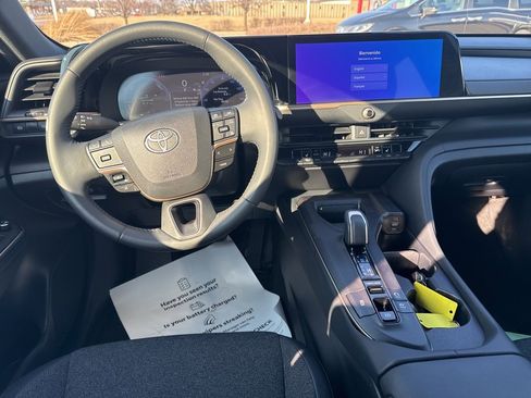 Certified 2023 Toyota Crown XLE image 10